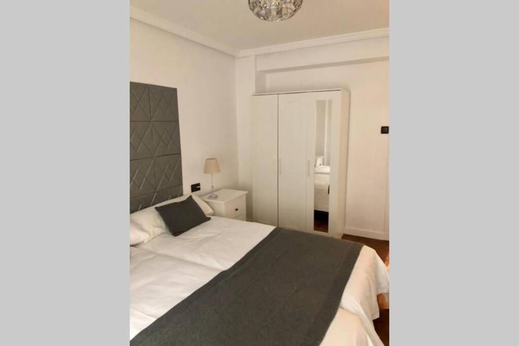 Piso En El Centro De Oviedo Apartment Екстериор снимка